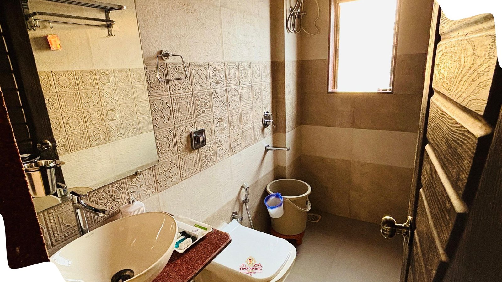 Super Deluxe Room Bathroom